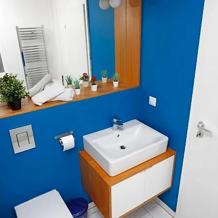 Platinum With 2 Bedrooms Bucharest